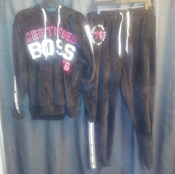 Rouge! Other - 2xl Rouge Boss jogging suit